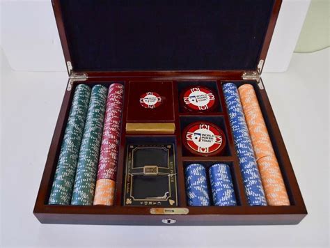 world poker tour chip set wood case